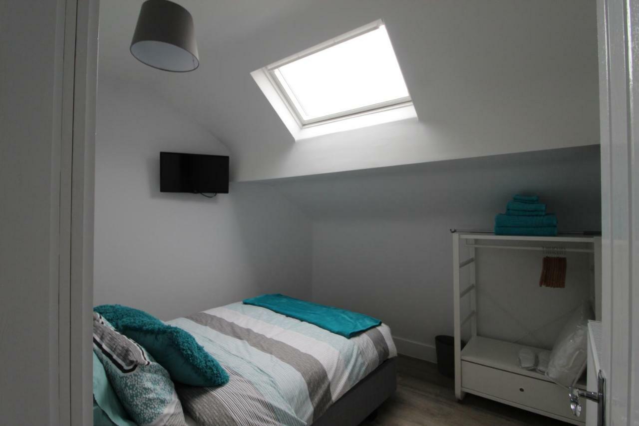 2 Serviced Apartments In Childwall-South Liverpool - Each Apartment Sleeps 6 Esterno foto