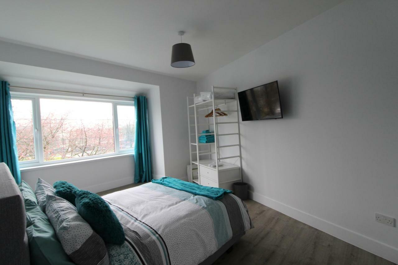 2 Serviced Apartments In Childwall-South Liverpool - Each Apartment Sleeps 6 Esterno foto