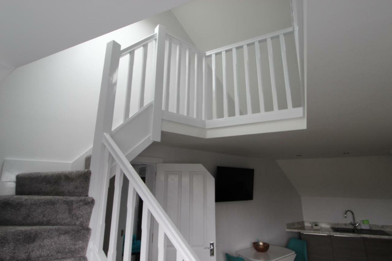 2 Serviced Apartments In Childwall-South Liverpool - Each Apartment Sleeps 6 Esterno foto
