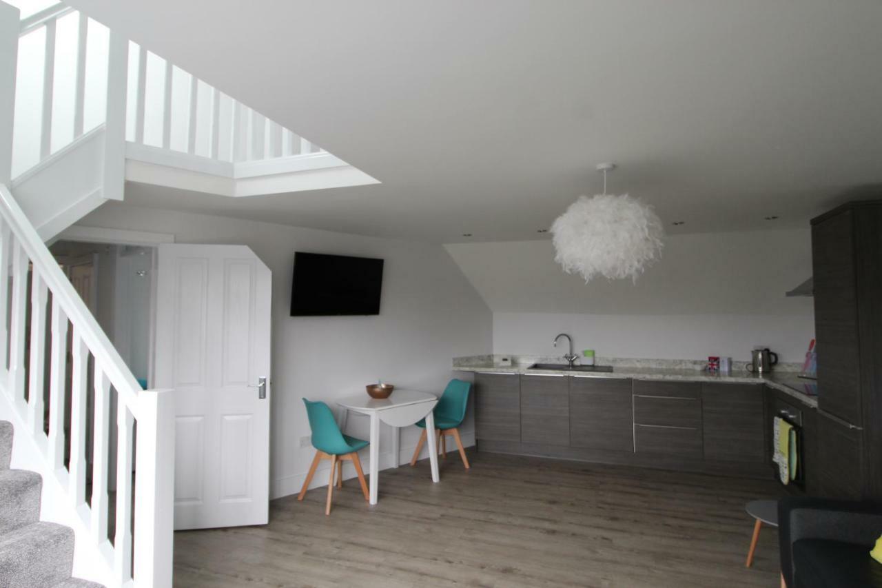 2 Serviced Apartments In Childwall-South Liverpool - Each Apartment Sleeps 6 Esterno foto